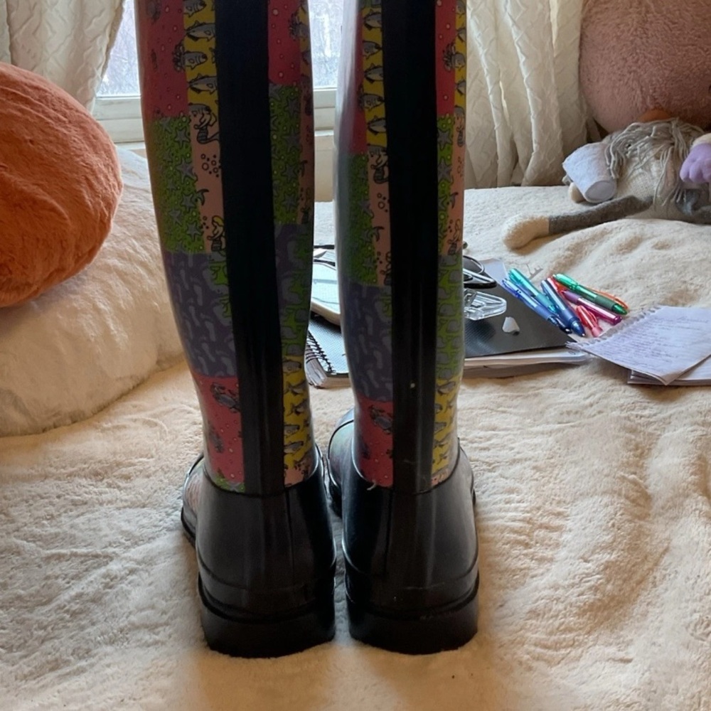 Vineyard Vines Patchwork Pattern Rain Boots in Pi… - image 3